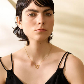 Collar Dorado con Colgante de Corazón